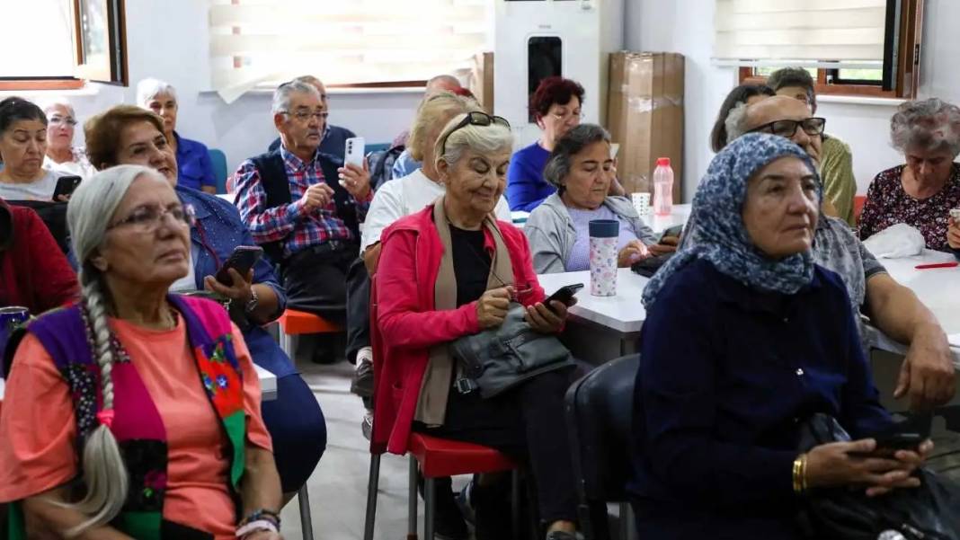 Antalya’da Akıllı Telefon Kullanma Kursu Başladı! 6